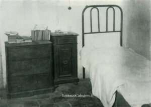 LORENZO CALOGERO letto e comodino